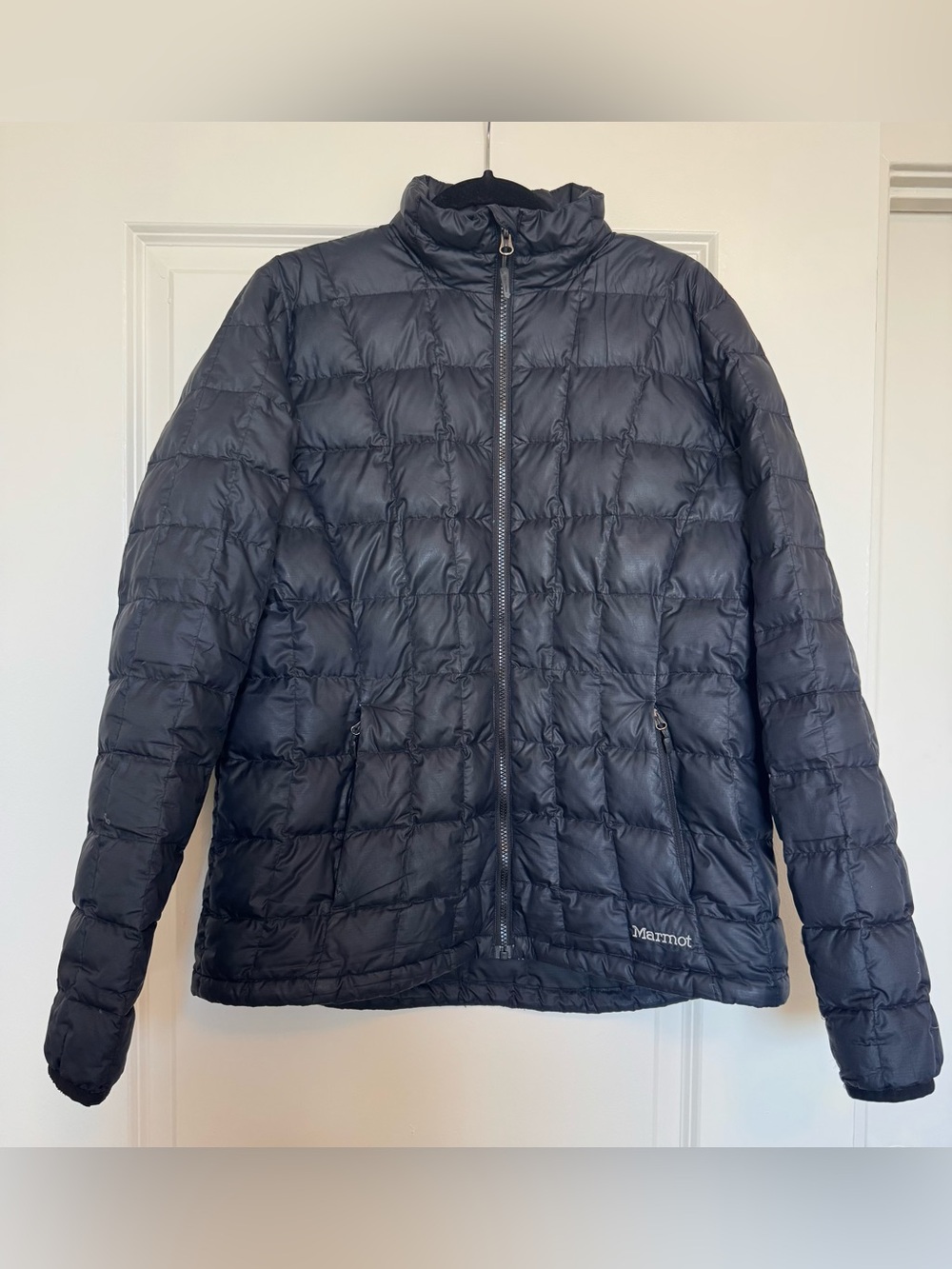 Marmot Women’s Black Quilted Puffer Jacket with Zip Pockets
